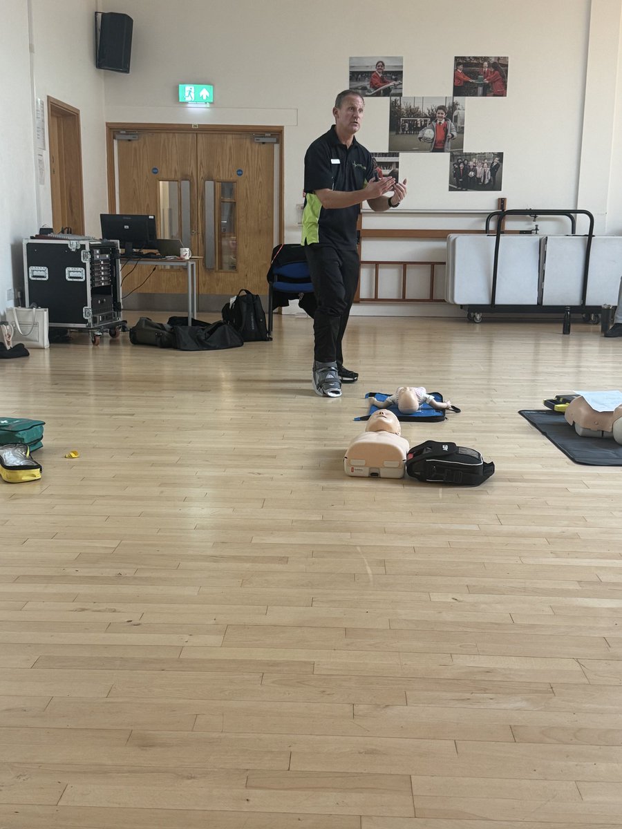 ProntoTraining's tweet image. Congratulations to our school delegates who completed their Emergency First Aid training on Friday with Joanne &amp;amp; Ean. #Cpr #emergencyfirstaid #firstaidschools #prontotraining