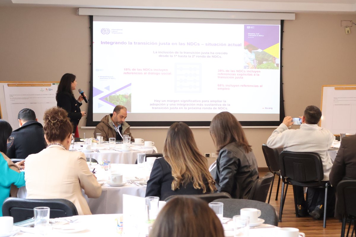 OITAndina's tweet photo. A partir de un taller impulsado por #OIT @MinAmbienteCo #Tranforma, la nueva NDC🇨🇴 (el compromiso climático del país en el acuerdo de París) ya incorpora la transición justa como un eje central
Hacia una acción climática justa e inclusiva. Apoya @Sida
https://t.co/wPvcEb6XEB https://t.co/WcltXzX5k2