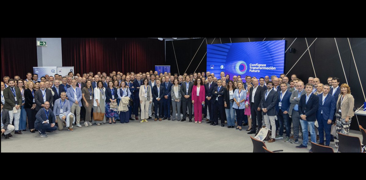 Los agentes AXA del Club Diálogo se reúnen en su XIX Asamblea General para abordar la transformación de la mediación. 

👉 axa.es/documents/d/ax…