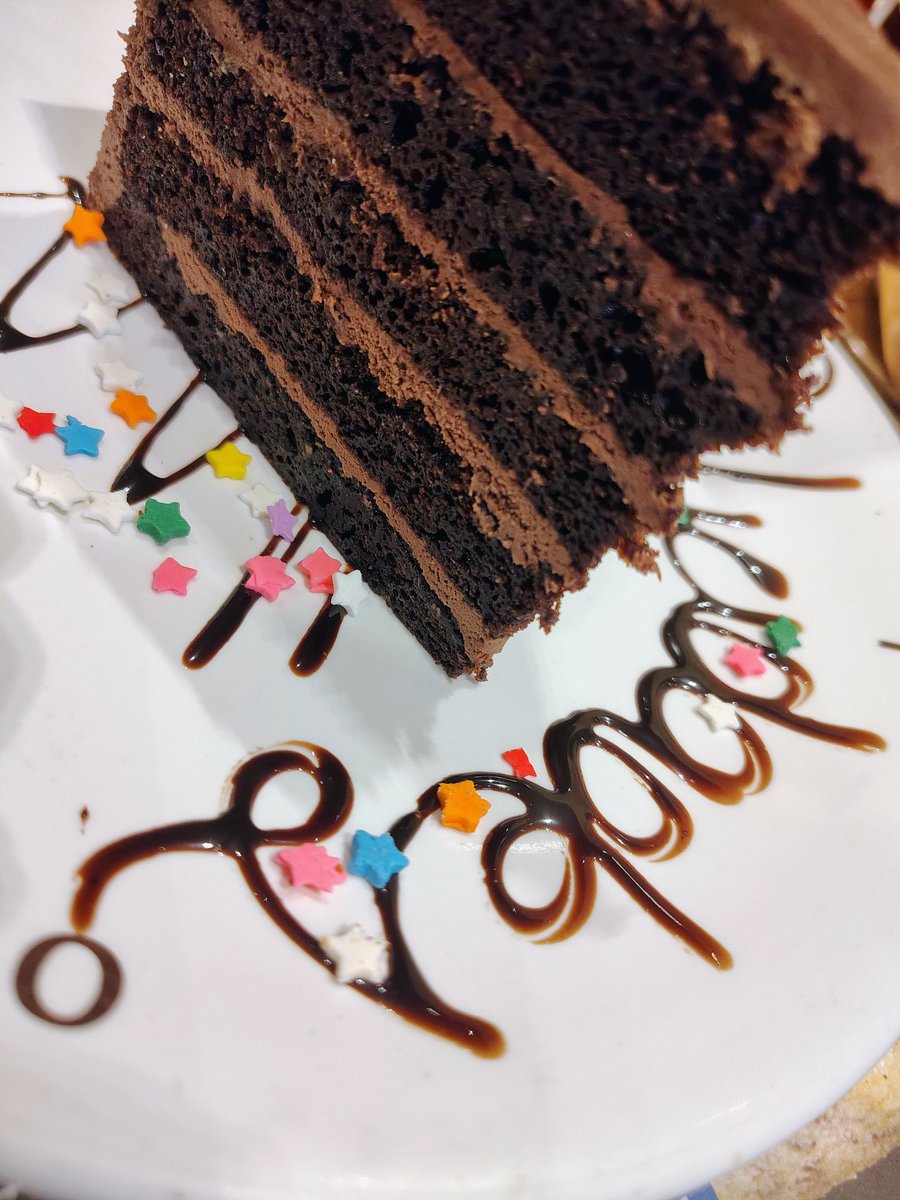 Agradezco a todas y todos quienes se tomaron el tiempo para felicitarme por mi cumpleaños 47. Me siento muy afortunado por tantas muestras de cariño. En verdad, muchas gracias y que Dios las y los bendiga siempre 😊🙏🏻.