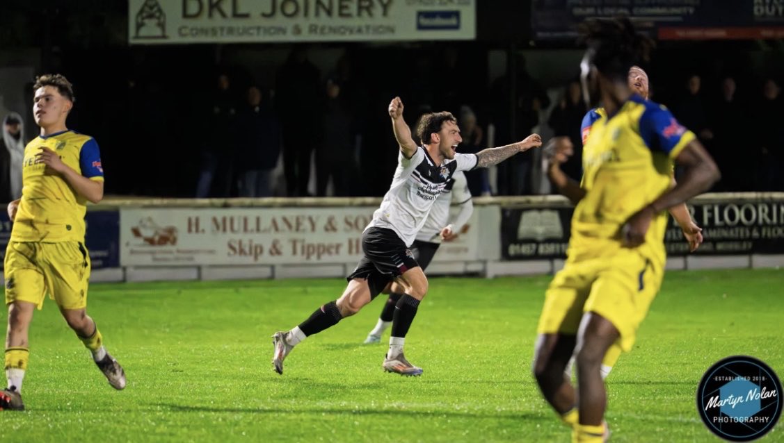 Mason fawns tweet media