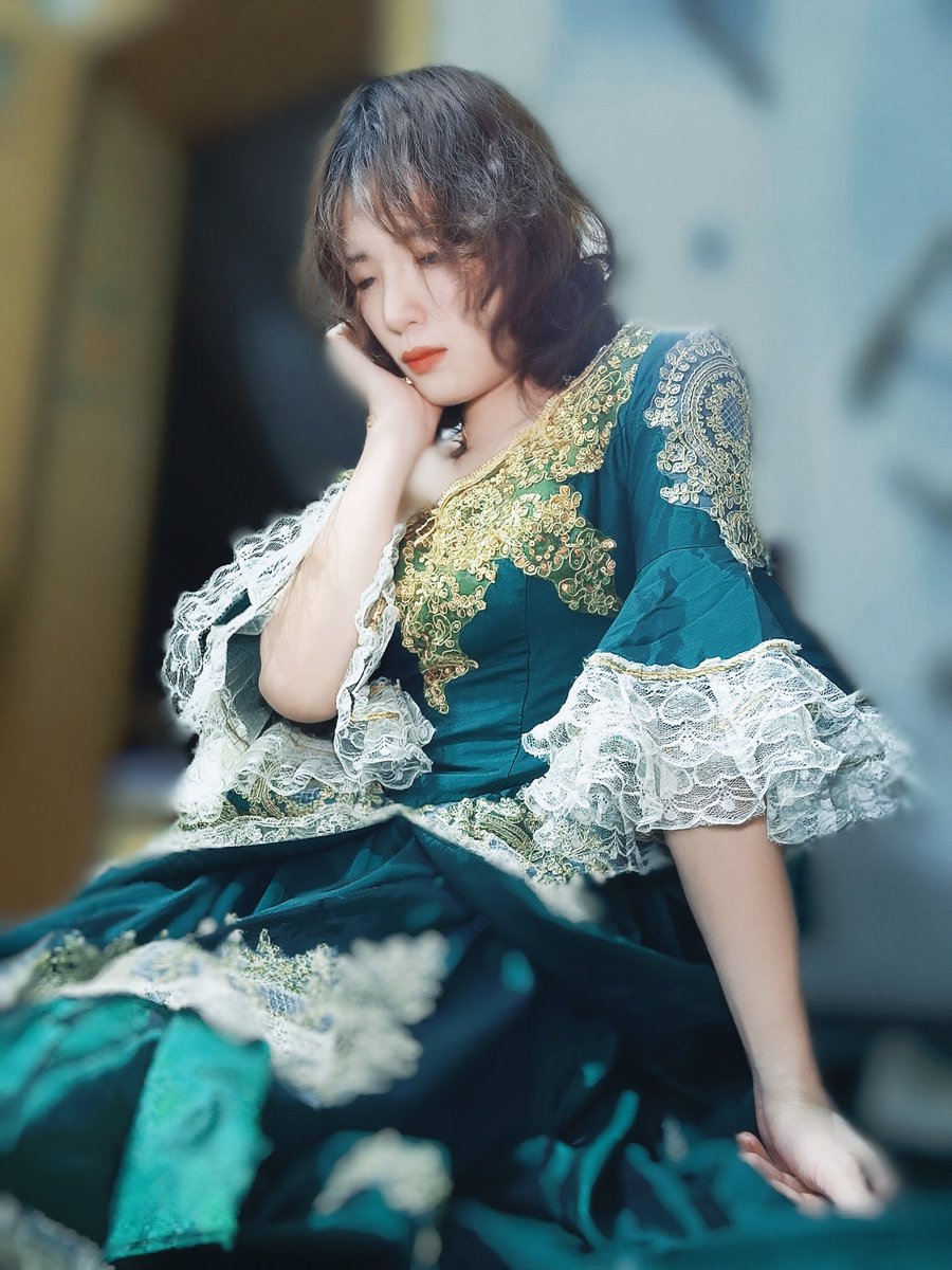 jingjun19990118's tweet photo. Take a photo of yourself【Fallen Queen】II
给自己拍写真【落魄皇后】2 https://t.co/WNAFPAiG9v