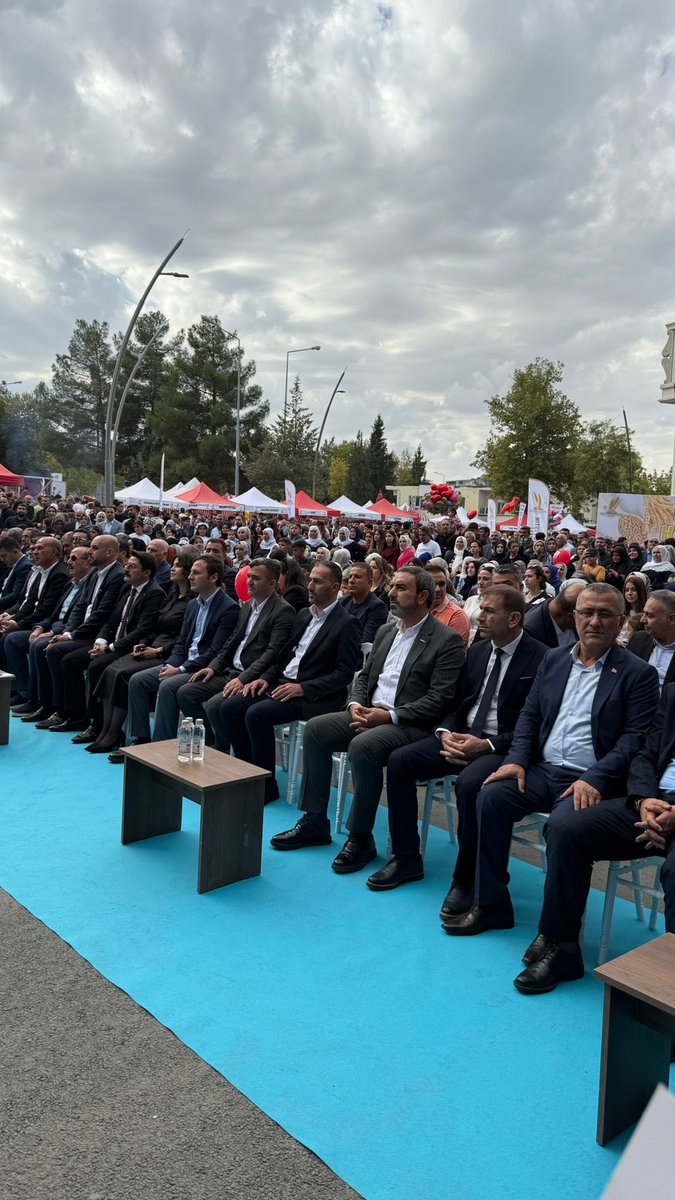 Şube başkanımız <a href="/selmannasiroglu/">M.Selman Nasıroğlu</a> 
Beşiri Kaymakamlığımız tarafından düzenlenen 2. Beşiri Danık ve Fıstık Festivali’nin açılış programına katıldı.