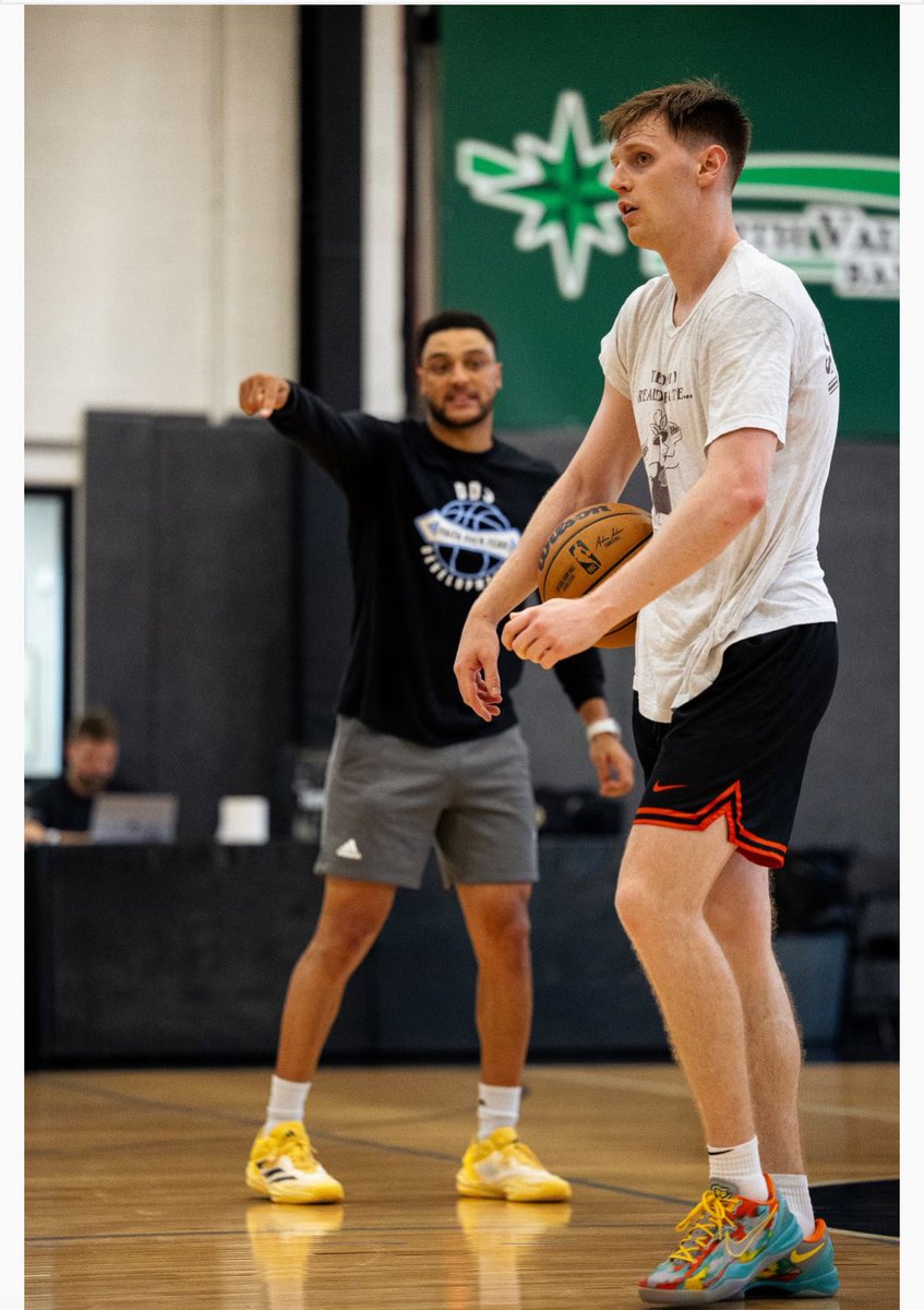 WestwoodFieldhouse tweet media