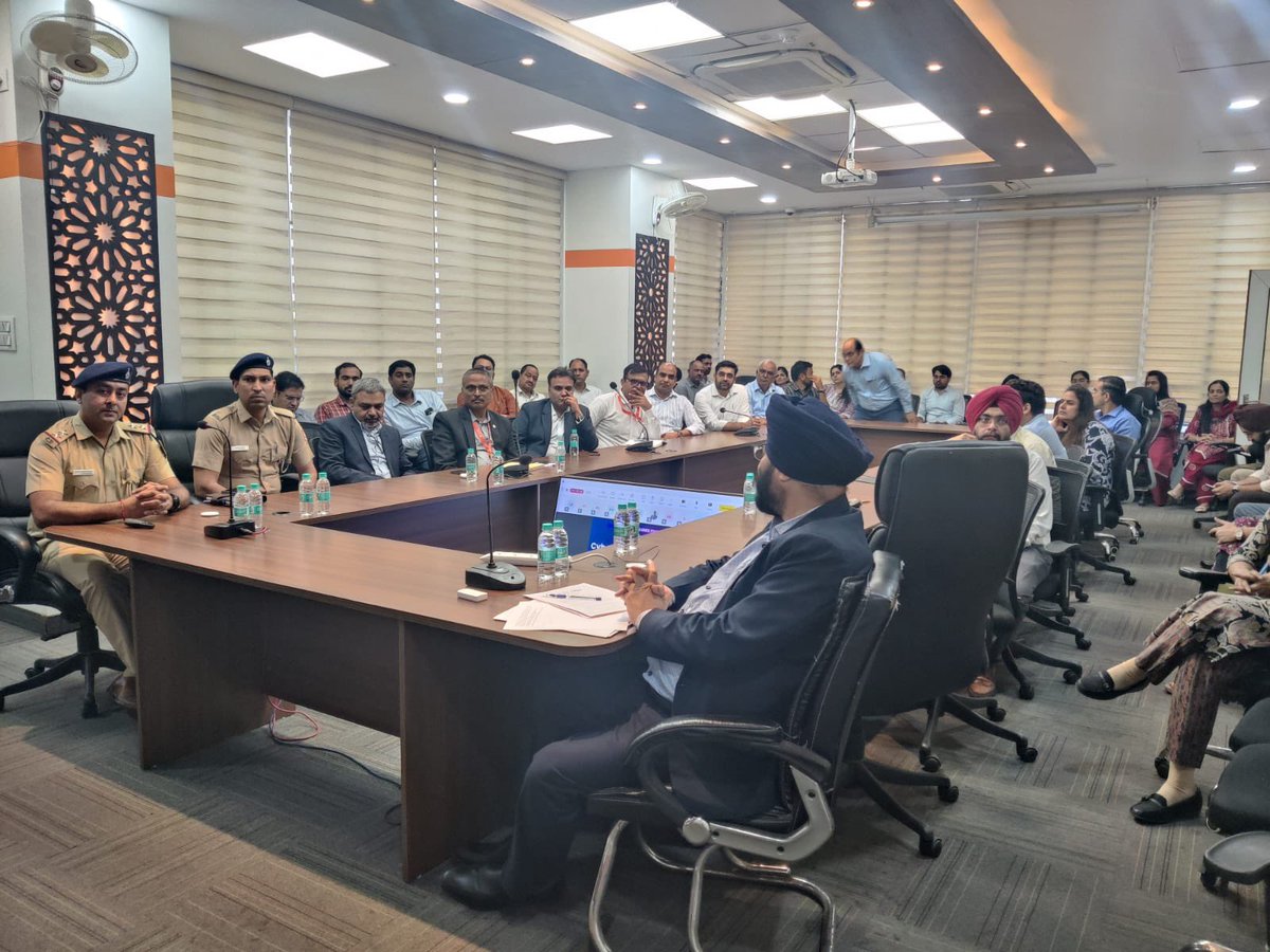 spcyberchd's tweet image. Cyber Awareness Webinar held at Bank of Baroda, Zonal Office, Sector 17 — educating over 60 bank officials on cybercrime prevention and digital safety best practices.

#CyberSecurity #Awareness 

@SagarHoodaIPS @geet_khandelwal