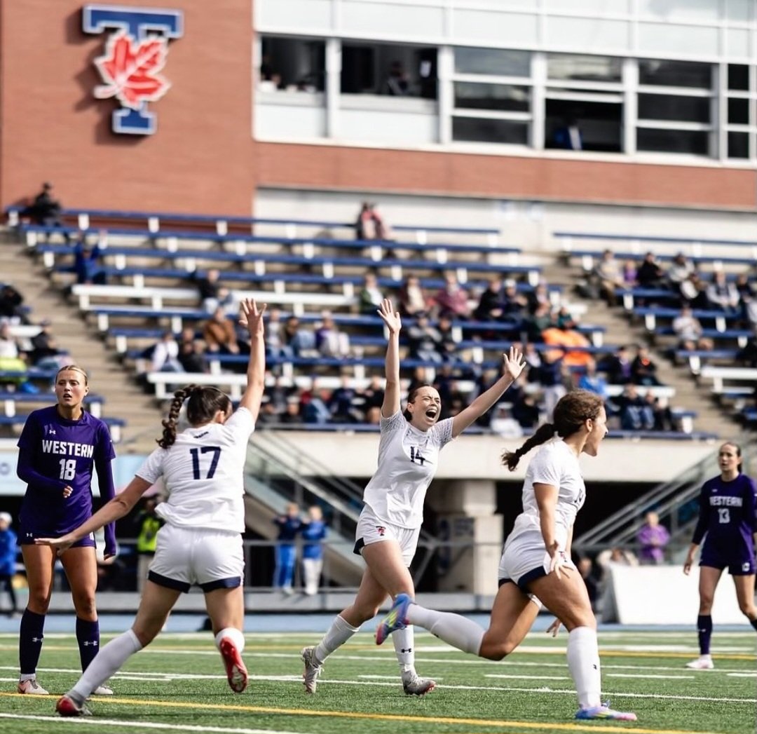 Game winning goal sending the UofT Varsity Blues to the OUA Championship! Love how the emotion was captured on both sides... photo: AruDas