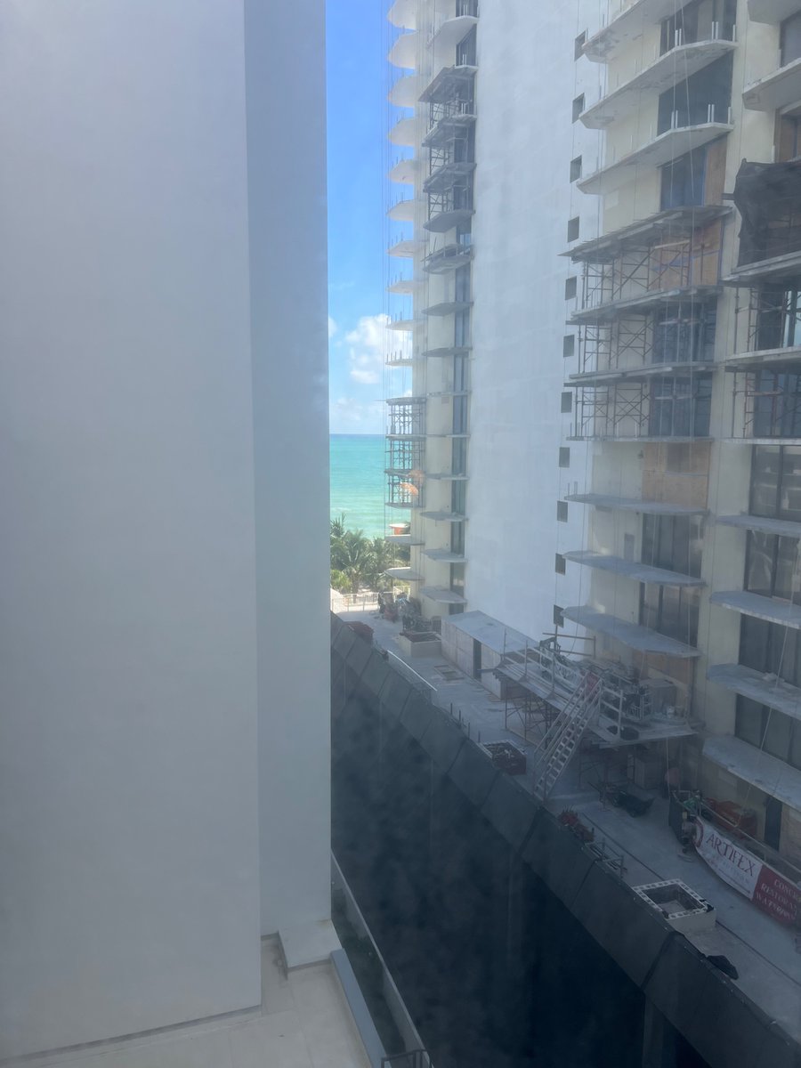 scoopy_ny's tweet photo. ���partial ocean view’ https://t.co/wC8CnDavJG