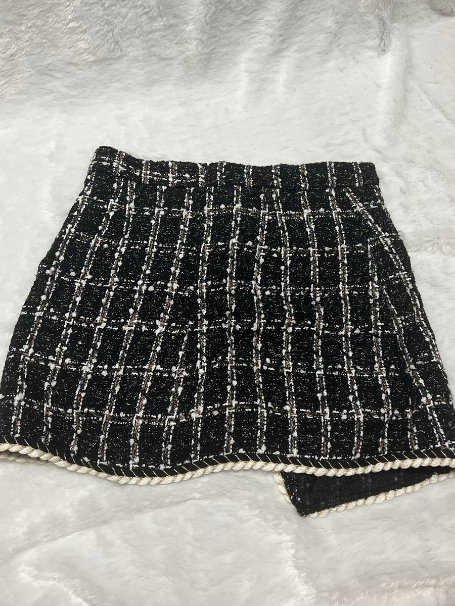 minlshop's tweet photo. 🧺 กระโปรงผ้าทวิต สวยมากติดแกลมสุด (60.-)
เอว 30 สพ 36 ยาว 15.5

#โล้ะตู้ #ส่งต่อ #เสื้อผ้ามือสอง #เสื้อผ้ามือ2 #ส่งต่อเสื้อผ้ามือ2 #โล๊ะตู้เสื้อผ้ามือสอง #เสื้อผ้ามือ2ราคาถูก #ส่งต่อเสื้อผ้ามือสอง #กางเกงกระโปรง #ส่งต่อกระโปรง #กางเกงมือสอง #กระโปรงมือสอง https://t.co/F1sjHfttem