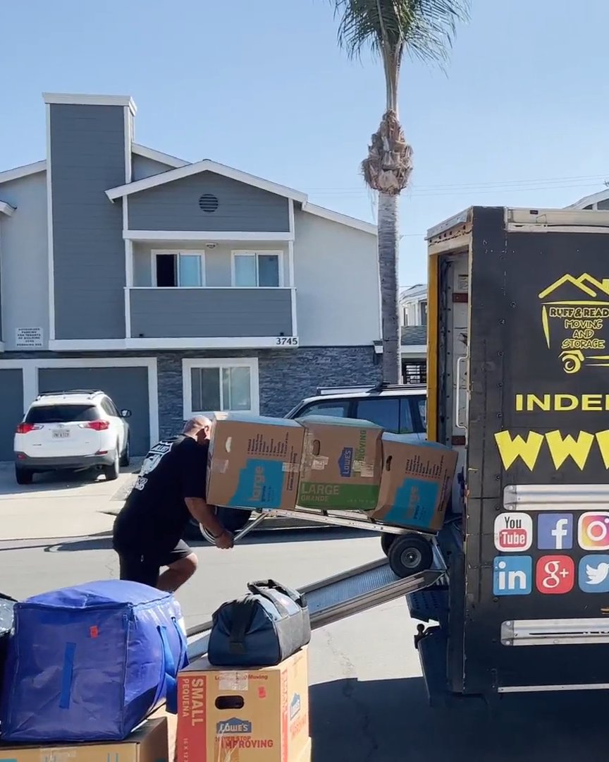 RuffnReadymovin's tweet image. 🎯 Precision. Balance. And a ramp that’s seen it all.

Every move takes skill and our team makes even the heaviest hauls look easy.

From the living room to the loading ramp, we roll through fall moves with confidence!

#MovingDay #Fall #ProfessionalMovers #LagunaNiguelMovers