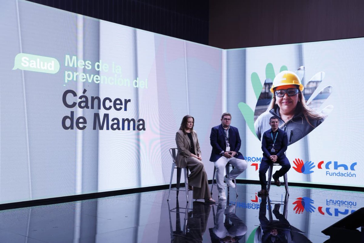 CChCFundacion's tweet photo. ¡Qué gran jornada vivimos esta mañana!🎗️Con la inspiradora charla "Brava" de Claudia Conserva y expertos de @RedSaludCChC, reforzamos la importancia de la prevención. Felicitamos a las +100 empresas socias que implementan el #ProgramaMujer. ¡La salud es lo primero! https://t.co/obWLlHimPv