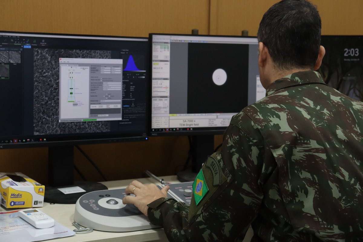 DefenseLrca's tweet image. Avanço científico: IME investe em equipamento subatômico e amplia capacidade de pesquisa em áreas estratégicas 
#IME #ExércitoBrasileiro #tecnologia #METFEG
is.gd/EgmDp7