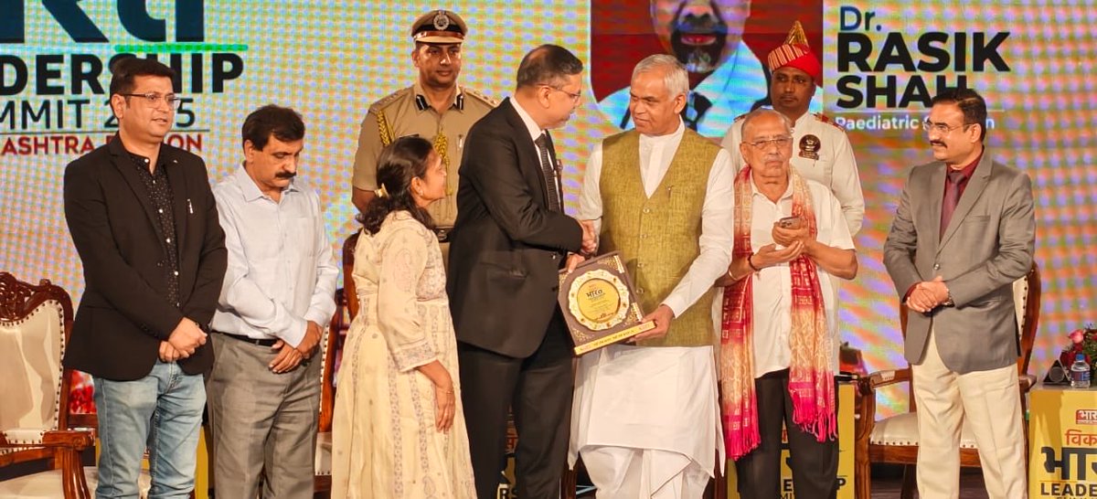SHAHRASIK's tweet photo. Dr Rasik Shah, Senior Paed Surgeon, SRCC Children’s Hosp managed by Narayana Health receiving Legendary paediatric surgeon award during Vikshit Bharat event organised by Bharat 24 for his work in the field of MAPS. The award is handed over by Governor Honourable Acharya Devvrat. https://t.co/86nm2qWt0T