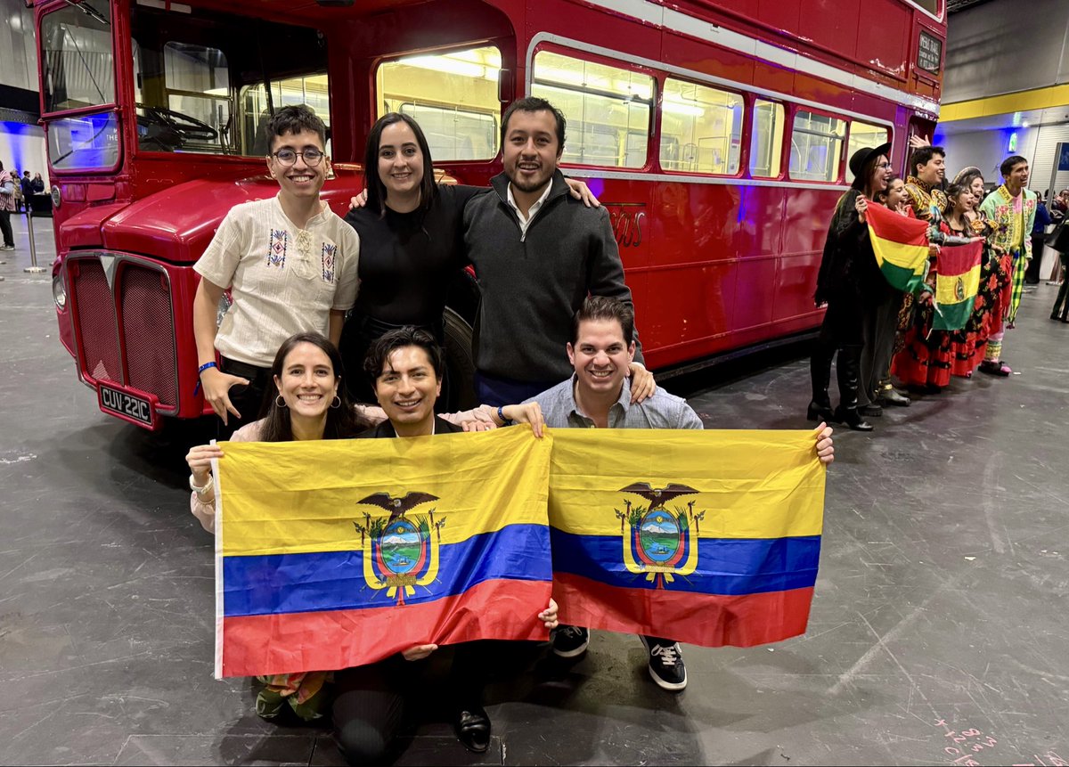 🌎People of the world! 🎶
🇬🇧 🇪🇨 Nuestros becarios @cheveningfcdo participaron en el evento Chevening Orientation, que además de ser su bienvenida oficial al #ReinoUnido es una gran oportunidad para conectar con becarios del mundo ✨
¡Éxitos a todxs! #CheveningEcuador