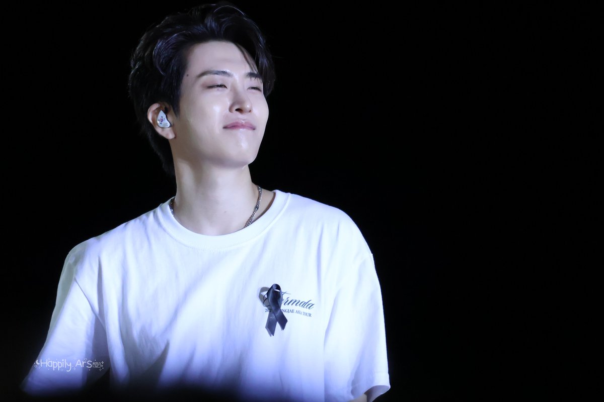 Happily_Ars's tweet photo. แก้มเงาแว้บบ ✨️

#영재 #YOUNGJAE
#YoungjaeAsiaTour
#Fermata
#Fermata_inBKK
#Fermata_inBKK_D2 https://t.co/D7QazpC6g4