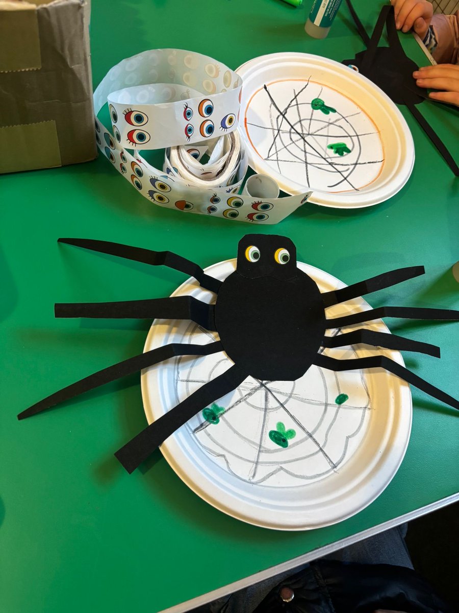 CharltonLib's tweet image. We enjoyed some Spooky fun at #CharltonLibrary with crafts and colouring today! 🎃 More sessions on Thursday 30 October 2-3pm and Friday 31 October 11am-12noon 👻 
Visit Frilly&apos;s Tea Rooms to buy some spooky cupcakes and Hallowe&apos;en worthy
treats too! 🕷️ #LoveYourLibrary