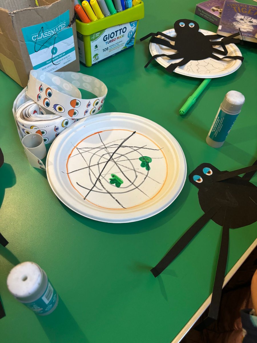 CharltonLib's tweet image. We enjoyed some Spooky fun at #CharltonLibrary with crafts and colouring today! 🎃 More sessions on Thursday 30 October 2-3pm and Friday 31 October 11am-12noon 👻 
Visit Frilly&apos;s Tea Rooms to buy some spooky cupcakes and Hallowe&apos;en worthy
treats too! 🕷️ #LoveYourLibrary