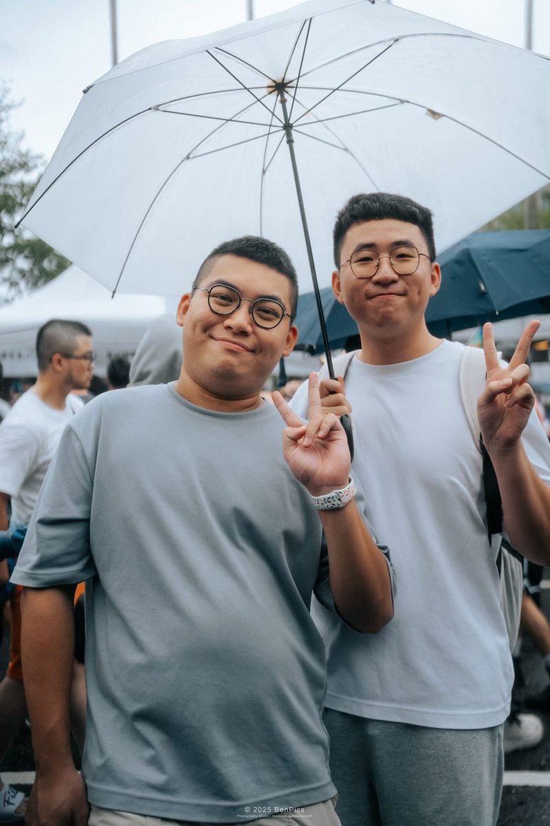 跟哥哥的合照😍
<a href="/Oliver_Hui_1/">奧利佛輝</a> 

📷：<a href="/beeen1990/">Benjamin</a>