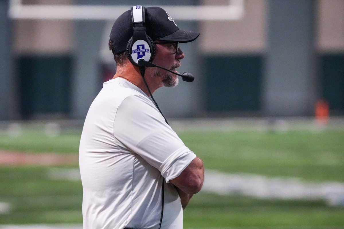 IndStFB's tweet image. Sycamores head to No. 5/4 South Dakota State to continue #MVFC play.

@CmalryMallory, @GonzalesNate48, @wuest_bj joined the media for this week&apos;s press conference.

tinyurl.com/32m6zte6

#MarchOn | #LeaveNoDoubt