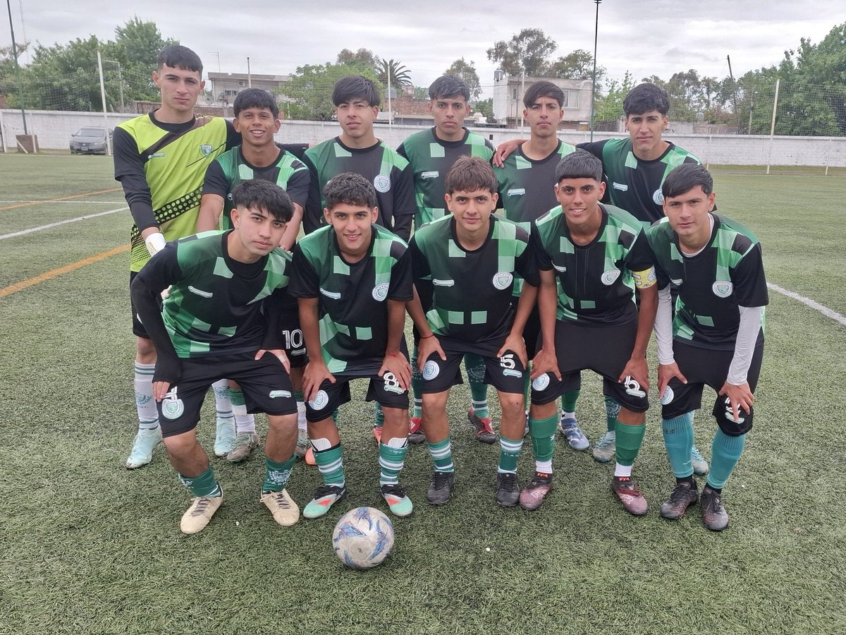 casdcamioneros's tweet photo. ⚽#Fútbol #Juveniles #AFA | Sexta

🗓️ Fecha 4|Fase de grupos 

⏱️ 00' PT

📍Club Camioneros 

✍️:Arrancó el partido

🟩⬜🟩#Camioneros 0
🟨⬛️🟨#ControlOrientado 0

💚 #SiempreVerde https://t.co/ZoNXvbWzRL