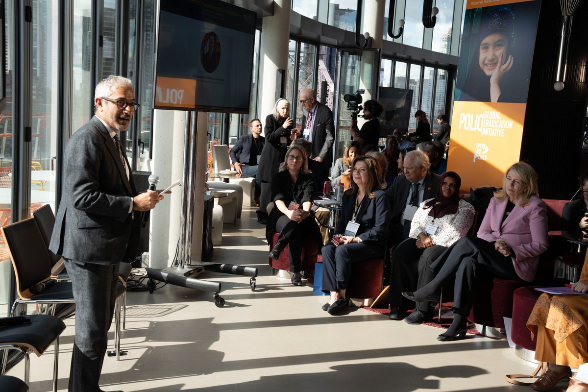 UNICEFpolio's tweet image. Where history meets hope! Thank you 🙏 Speakers &amp;amp; Participants of the  10/24 #WorldPolioDay event on Roosevelt Island, NY, near the smallpox hospital ruins. Together, we honored the progress  &amp;amp; renewed our commitment to make polio the 2nd human disease to be eradicated. #EndPolio