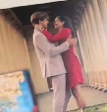 livshollanov's tweet image. 11 DAYSSSSSS