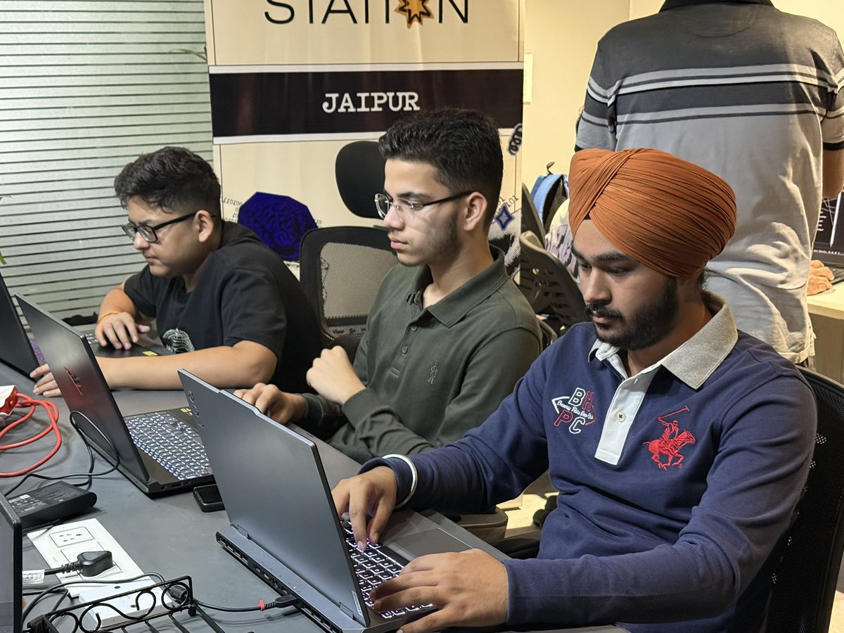 Grow__Ease's tweet photo. Finalizing Grow Ease at Cypherpunk Build Station, Jaipur.
Big news soon! 👀

@solana @SuperteamIN @colosseum @0x_bbc https://t.co/d3YeqXEbdf