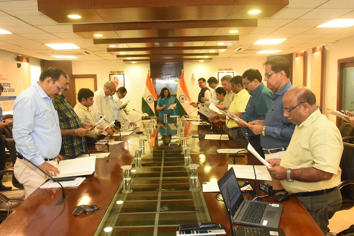 The Food Corporation of India marks the beginning of Vigilance Awareness Week 2025 with the Integrity Pledge at FCI Hqrs. #NewDelhi, reaffirming our commitment to a corruption-free organization.

#FCI #VigilanceAwarenessWeek #CorruptionFreeIndia #IntegrityPledge