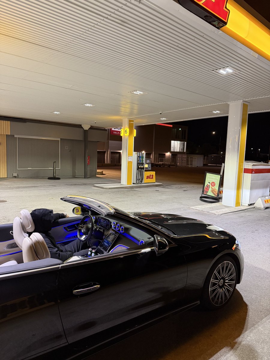 Reda ⵣ tweet media