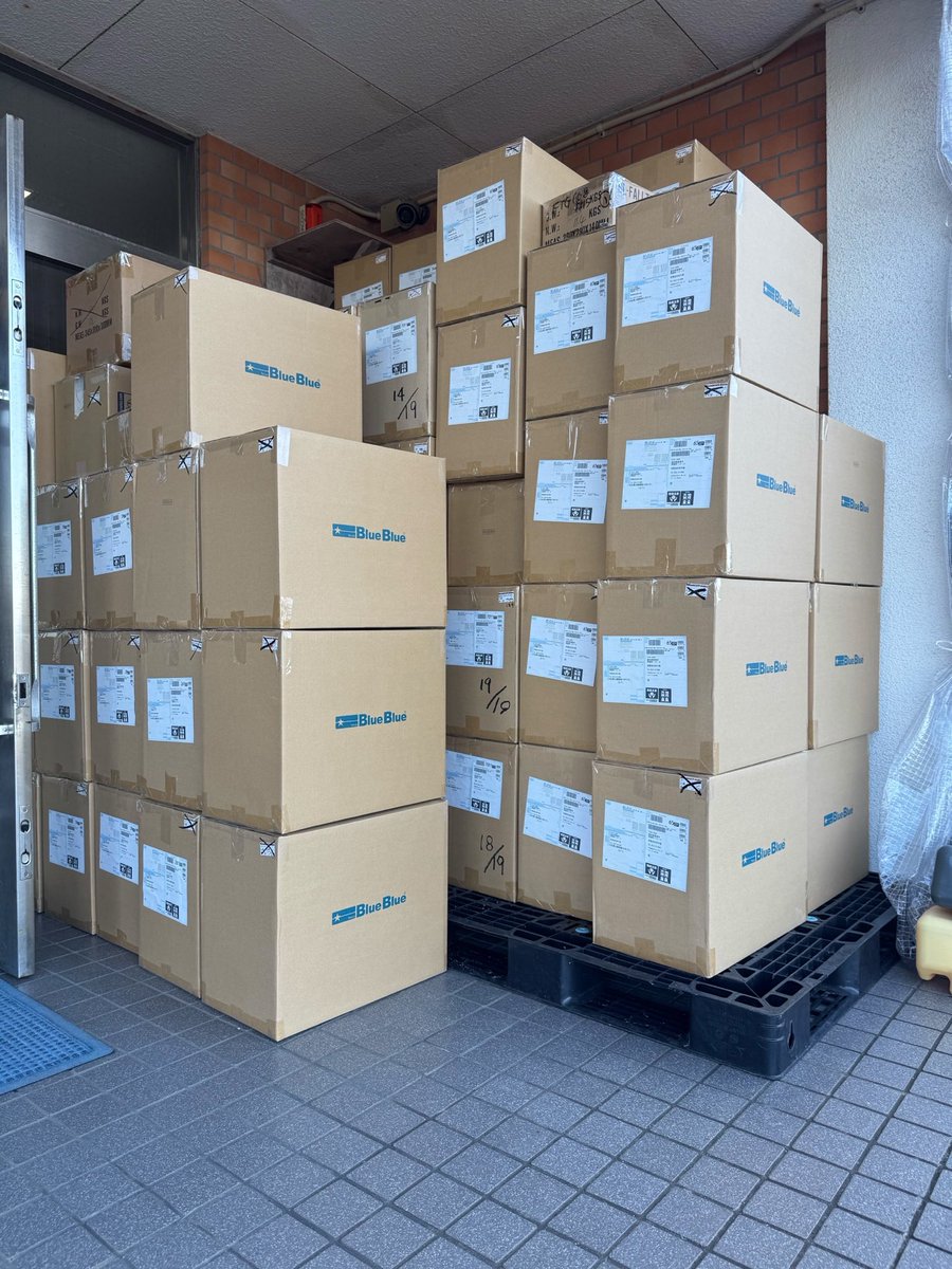 BlueBlueFishing's tweet photo. 📢 新製品登場のお知らせ！
BlueBlue 最新モデル 「ブローウィン！167Fシャロー」 を本日出荷いたしました。全国の取扱店では 10月31日（金）以降 より順次店頭に並び始める予定です。

シャローエリアを本気で攻めたいアングラーへ送る新たな一手。
かっ飛びシャローミノーをお楽しみください。

https://t.co/6nCyXFO7NC