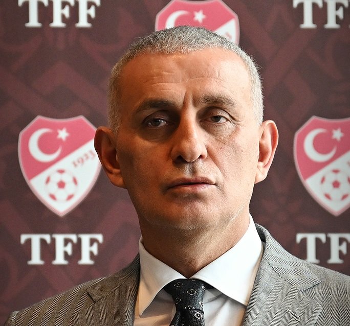 digitalkulube's tweet photo. İbrahim Hacıosmanoğlu: "Bir hakem tek başına 18.227 kez bahis oynadı." https://t.co/Sx0PF051yR
