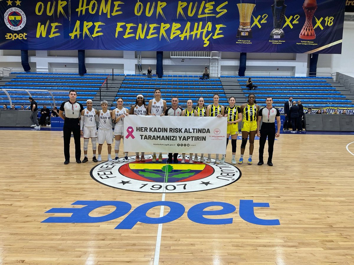 Fenerbahçe Gelişim-Yalova VİP TKBL basketbol karşılaşmasında basketbolcular, sahaya “Her Kadın Risk Altında, Taramanızı Yaptırın” pankartıyla çıkarak kanserde erken tanının önemine dikkat çekti.

Tüm sporcularımıza teşekkürlerimizi sunarız.

#HerKadınRiskAltındaTaramanızıYaptırın