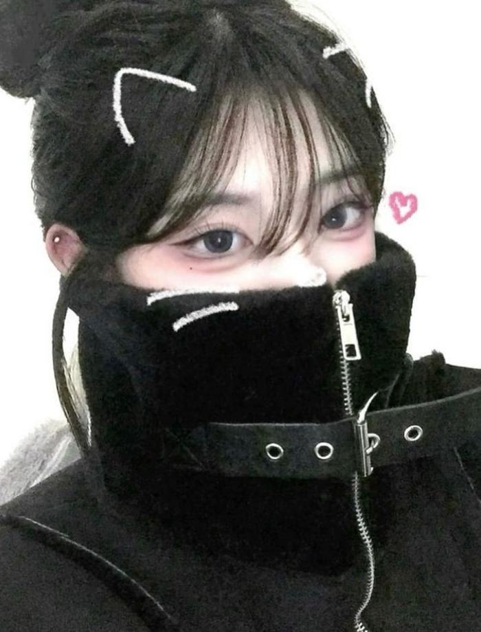 SamantaTripta's tweet image. 今は厚いです 👨‍👩‍👧‍👦