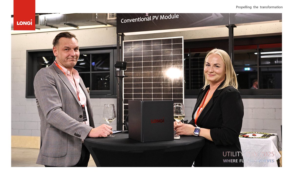 LONGiEurope's tweet image. What a remarkable evening in Warsaw! 🇵🇱✨

LONGi Utility Day 2025 united solar experts across Europe to share innovation, insights &amp;amp; collaboration — from BC tech outperforming TOPCon to bold ideas for a sustainable energy future. 🌍

#LONGi #UtilityDay2025 #BCtechnology