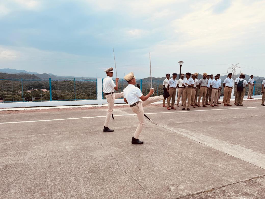 EktaDiwasBharat's tweet photo. Before the grand parade comes the quiet practice — boots on the ground, flags in the air, hearts in sync.
Behind the scenes of Rashtriya Ekta Diwas rehearsals. 🇮🇳
Unity isn’t just celebrated. It is rehearsed, lived and carried forward.
#RashtriyaEktaDiwas2025 #SardarPatel150 #EktaDiwasBharat #BehindTheScenes