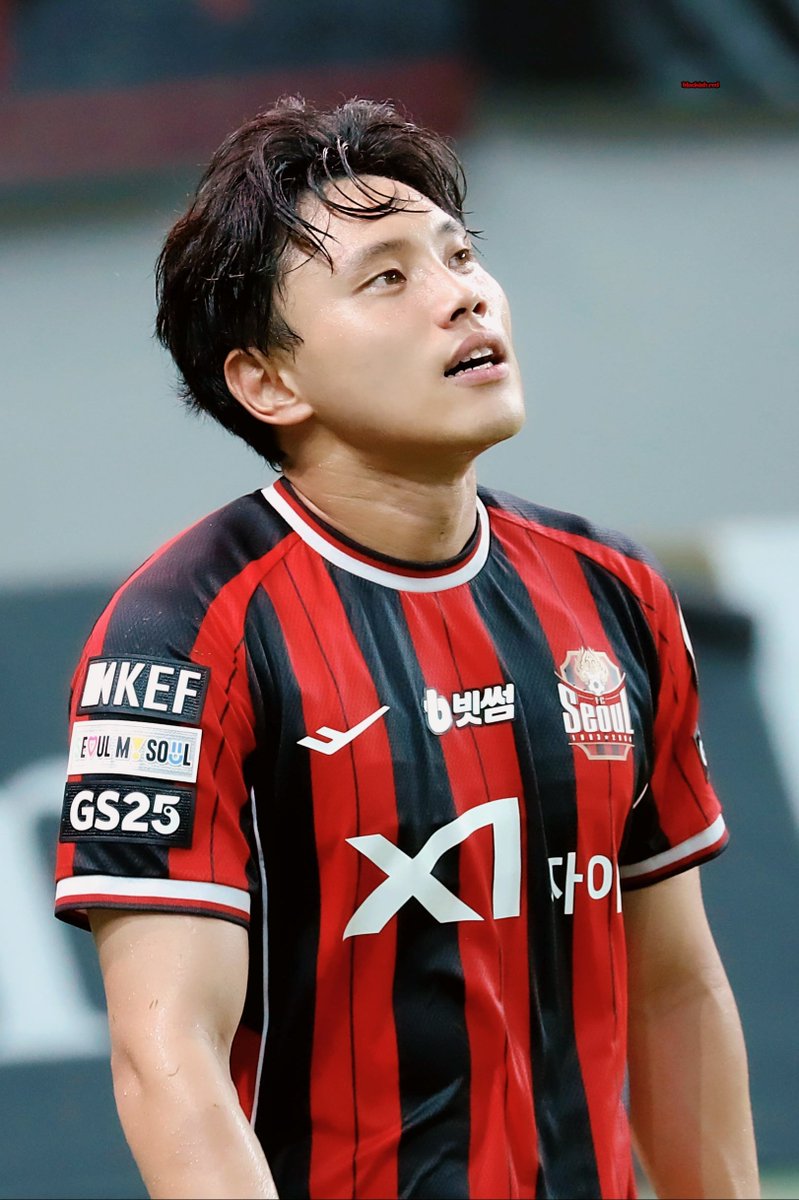 영욱아 200경기 축하한다 앞으로 여기서 딱 2000경기만 더 하자🤗🖤❤️