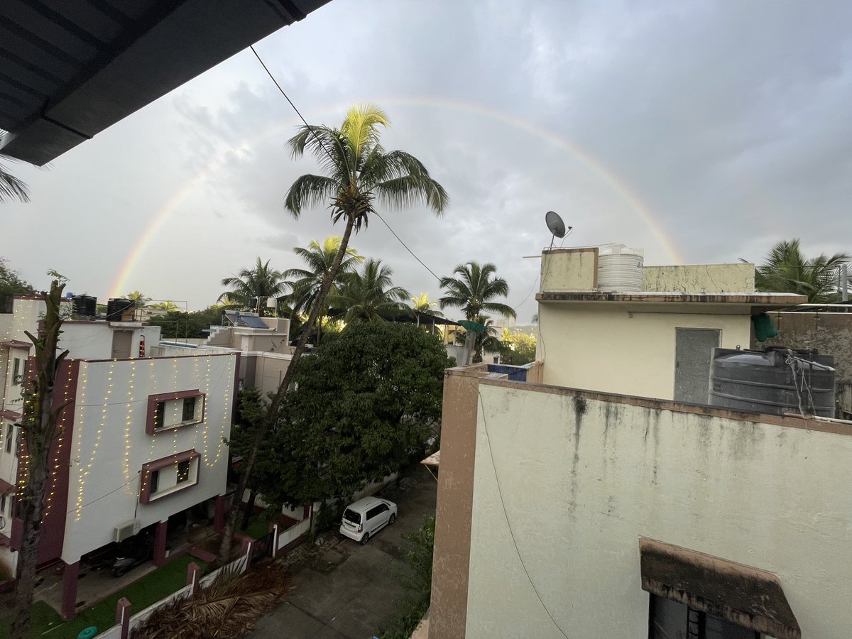 Blessing your feed with a rainbow 🌈