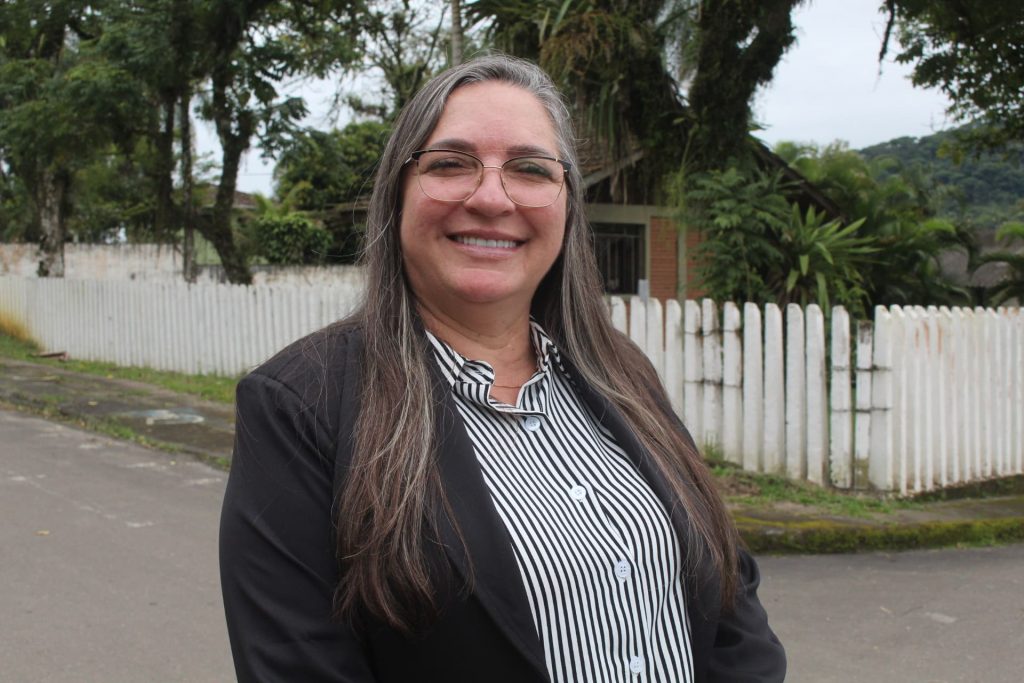 planaltoparana's tweet photo. 🚨😬 Vai ser cassada? Ministério Público Eleitoral pede a cassação da prefeita de Antonina, Rozane Osaki (PSD) por abuso de poder no caso "Tarifa Zero". Processo aguarda julgamento no TSE e pode levar a novas eleições na cidade. https://t.co/DQ6byro1e9