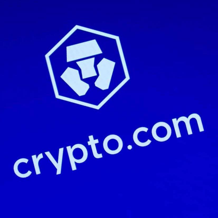 VWeb385441's tweet image. 🚨 Crypto.com ($CRO) just applied for a U.S. National Trust Bank Charter 🇺🇸
If approved, it’ll join #BitGo & #Circle in offering federally regulated custody + staking for institutions & ETFs under OCC oversight. ⚡
#Crypto #CRO #CryptoCom #Web3 #Blockchain