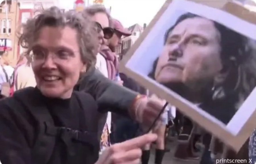 <a href="/Repelsteeltje21/">Maaike van Charante</a> <a href="/NPORadio1/">NPO Radio 1</a> <a href="/gl_pvda/">GroenLinks-PvdA</a> <a href="/F__Timmermans/">Frans Timmermans</a> <a href="/Sven_op_1/">Sven op 1</a> <a href="/geertwilderspvv/">Geert Wilders</a>