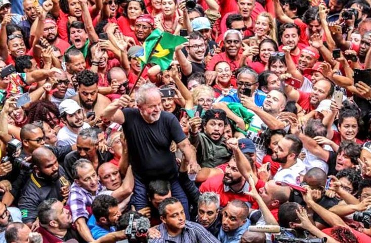 🎉 Parabéns, Presidente Lula — 80 Anos de Luta e Amor ao Povo 🇧🇷❤️