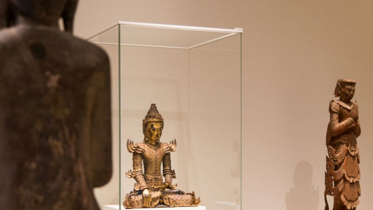 📅 Aquest dissabte 1 de novembre tens una cita al Museu Etnològic!

👉 Visita guiada a les col·leccions d’Àsia i Pacífic:
🔹 11.00 h (castellà)
🔹 12.30 h (català)

🌏  Tema d’aquesta sessió: Les grans religions d'Àsia

📍 Museu Etnològic i de Cultures del Món (C/Montcada, 12)