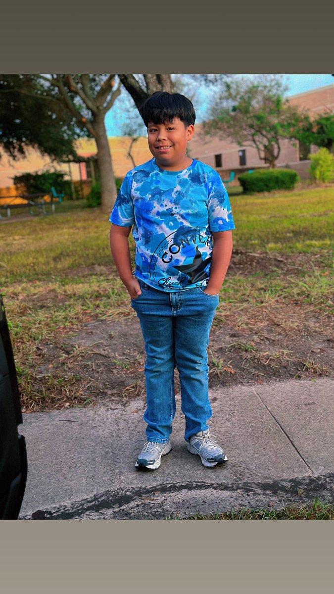 MariaC0722's tweet photo. “Peace out Drugs” ✌🏼☮️
#redribbonweek #WeAreHicks #PeaceOut #AliefProud #Tiedye @HicksTigers https://t.co/Ywv9XJUost