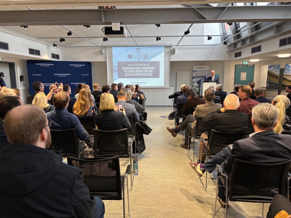 sachsenanhalt's tweet image. Auftaktsymposium Robotik der @OVGUpresse zur Partnerschaft mit BEC Medical – mit MP @reinerhaseloff &amp;amp;  @MWU_LSA-Minister Willingmann &amp;amp; Finanzminister Richter. 
Das Projekt ist Leuchtturmprojekt für #Spitzenforschung, technologische Innovation &amp;amp; nachhaltige #Gesundheitsversorgung.