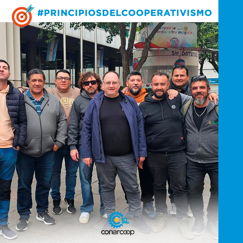 conarcoop's tweet image. Trabajamos por una salida colectiva, con trabajo digno, alimentos adecuados y un ambiente sustentable 🌍.

Porque el futuro inclusivo es posible si lo construimos juntos
.
.
.
#Conarcoop #SomosCooperativas #RedCooperativa #TrabajoAsociativo #EconomíaSocial #EconomíaSolidaria