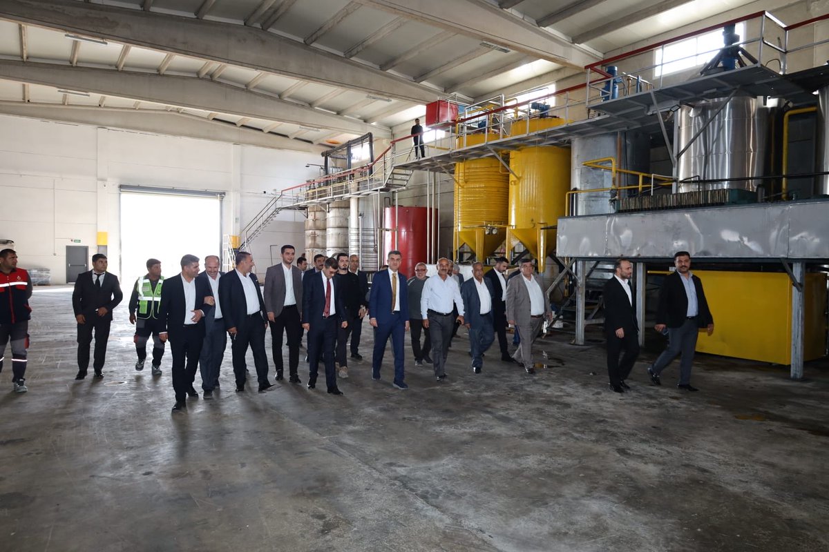 📍Şanlıurfa Gıda İhtisas Organize Sanayi Bölgesi/Doğu Akar Yağ

İl Yönetim Kurulumuz ve Gıda İhtisas OSB Müdürü Muhammed Şansal ile birlikte Gıda İhtisas Organize Sanayi Bölgesinde Doğu Akar Yağ Firması Yönetim Kurulu Başkanı Bayram Kara'yı ziyaret ettik, üretim tesislerinde
