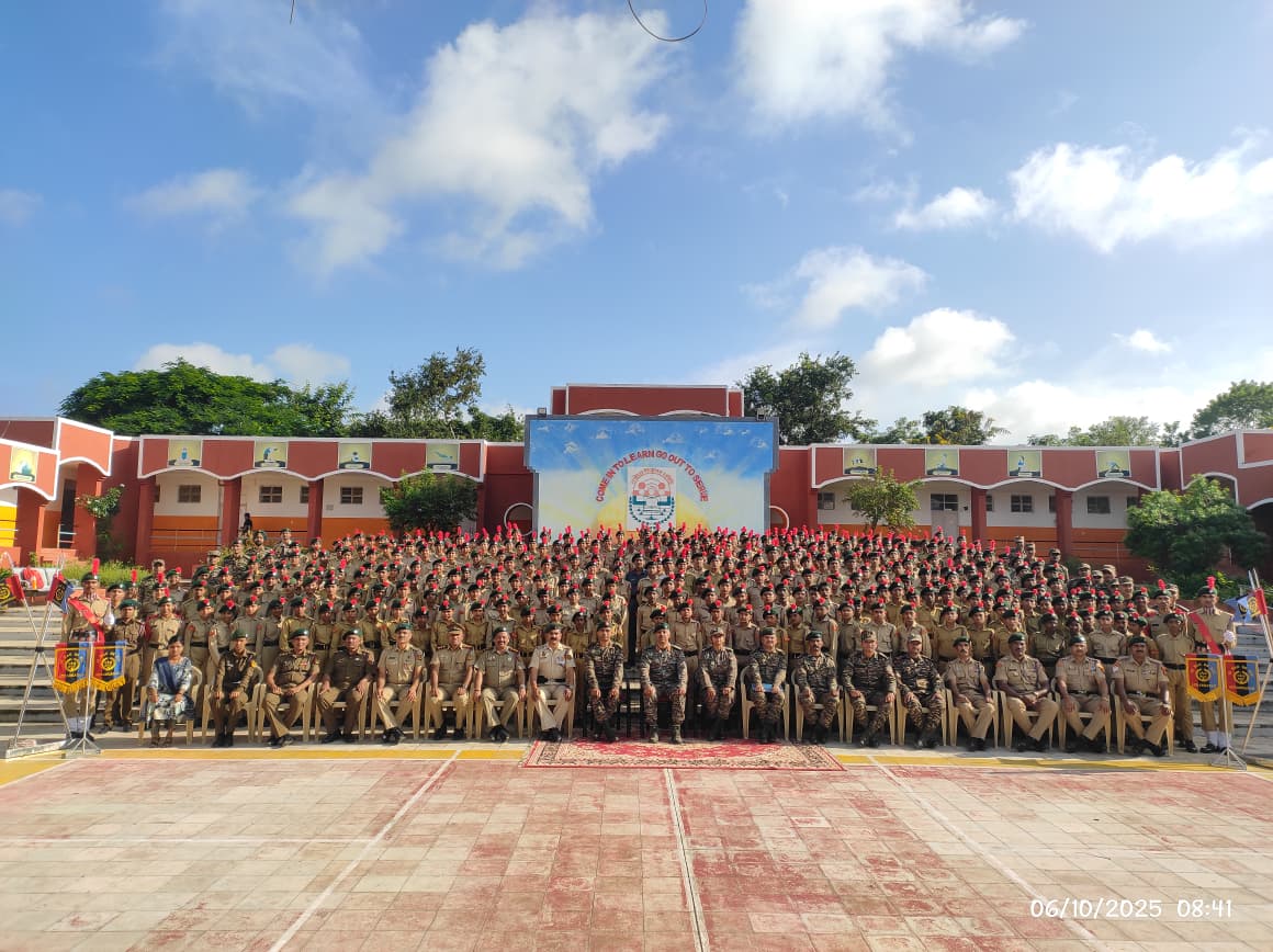 MIT_Updates's tweet image. Our 23 NCC cadets have undergone a 10-day rigorous training at NCC Camp organised by 50 MAH BN at Kannad, earlier this month. Our cadets have won 15 medals in various competitions like drill square test, range firing, sports and cultural activities. #mit_csn #NCCcadets  #ncc