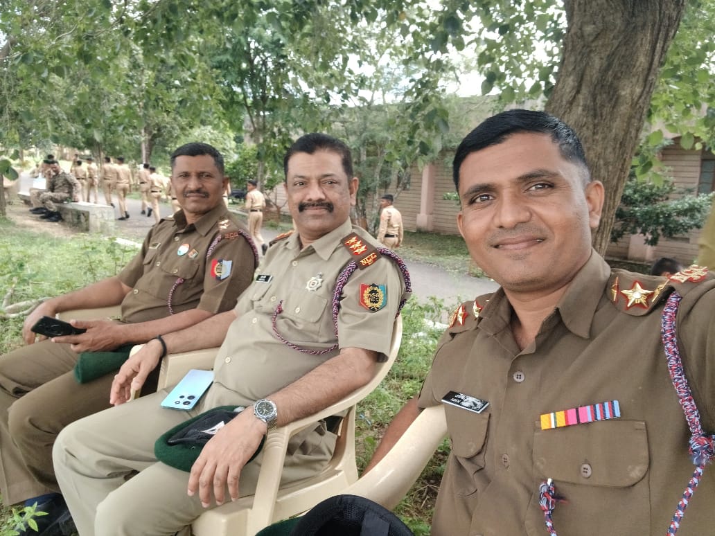 MIT_Updates's tweet image. Our 23 NCC cadets have undergone a 10-day rigorous training at NCC Camp organised by 50 MAH BN at Kannad, earlier this month. Our cadets have won 15 medals in various competitions like drill square test, range firing, sports and cultural activities. #mit_csn #NCCcadets  #ncc