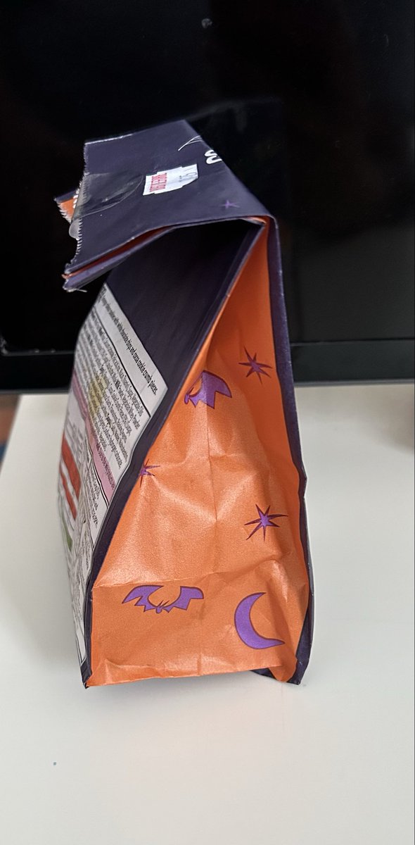 republican901's tweet photo. These cookies were sensational…… enjoyed em last week….no one does em better than @coopuk hehehe…..the Halloween magic is in full swing!¡ 👻🎃
Go check em out…..cool orangey cookies that’ll make tea time fun!! 🤩☕️🍪🧡🍪🧡🍪🧡✨
#halloween🎃👻 #cookies #orangecookies #fun https://t.co/cAoCKq3hBm
