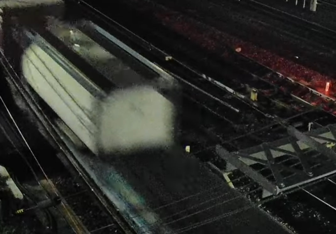 るぅ Xinwo Auto Part MK2 Engine Oil Level Sensor 31478111 for Volvo