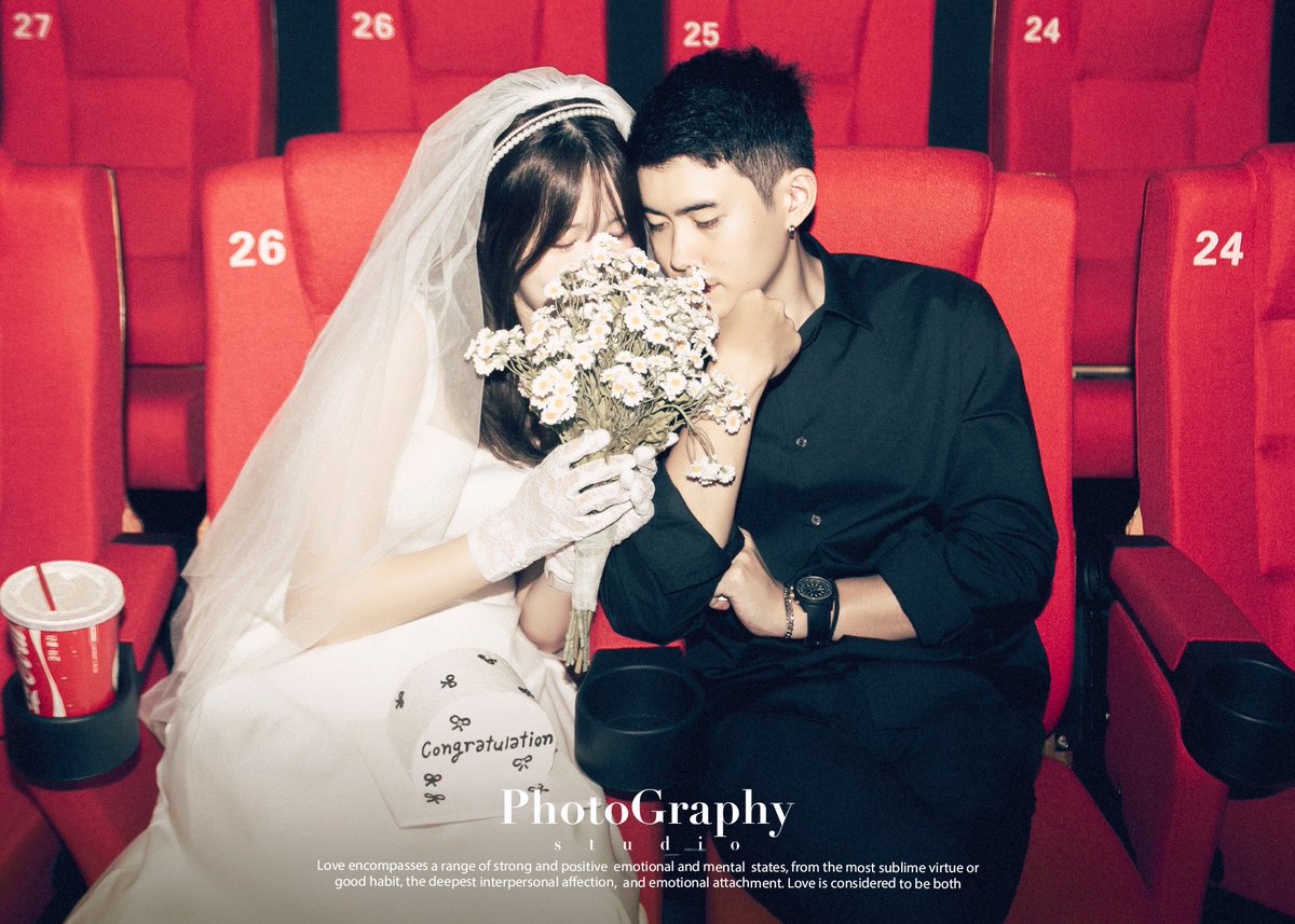 2025年10月27日 本日結婚しました！！
付き合って1年数ヶ月、普段、遠距離のせいで
色んな困難もあったけど、
それを乗り越えてここまで来ました！
これからは夫婦共々仲良く見守って頂けたら嬉しいです！
<a href="/m0mo_xo/">sua</a>